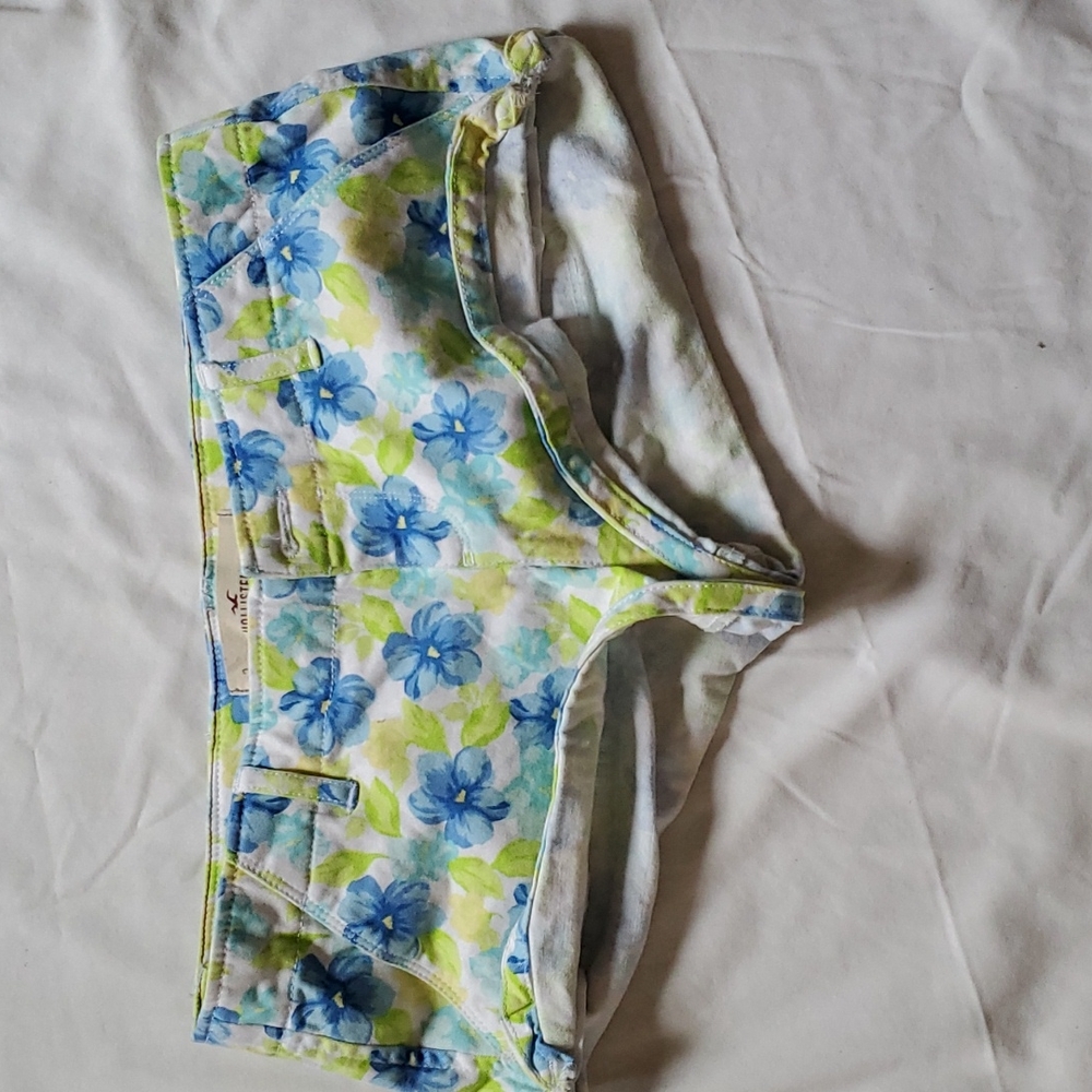 Hollister women's shorts